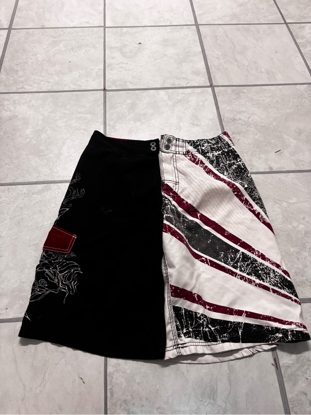 Mens Vintage Aeropostale Koi Fish y2k Board Shorts Size 29 MEASUREMENT SHOW